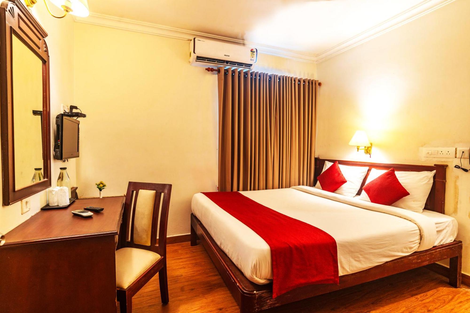 Hotel Archana Inn Kochi Bagian luar foto