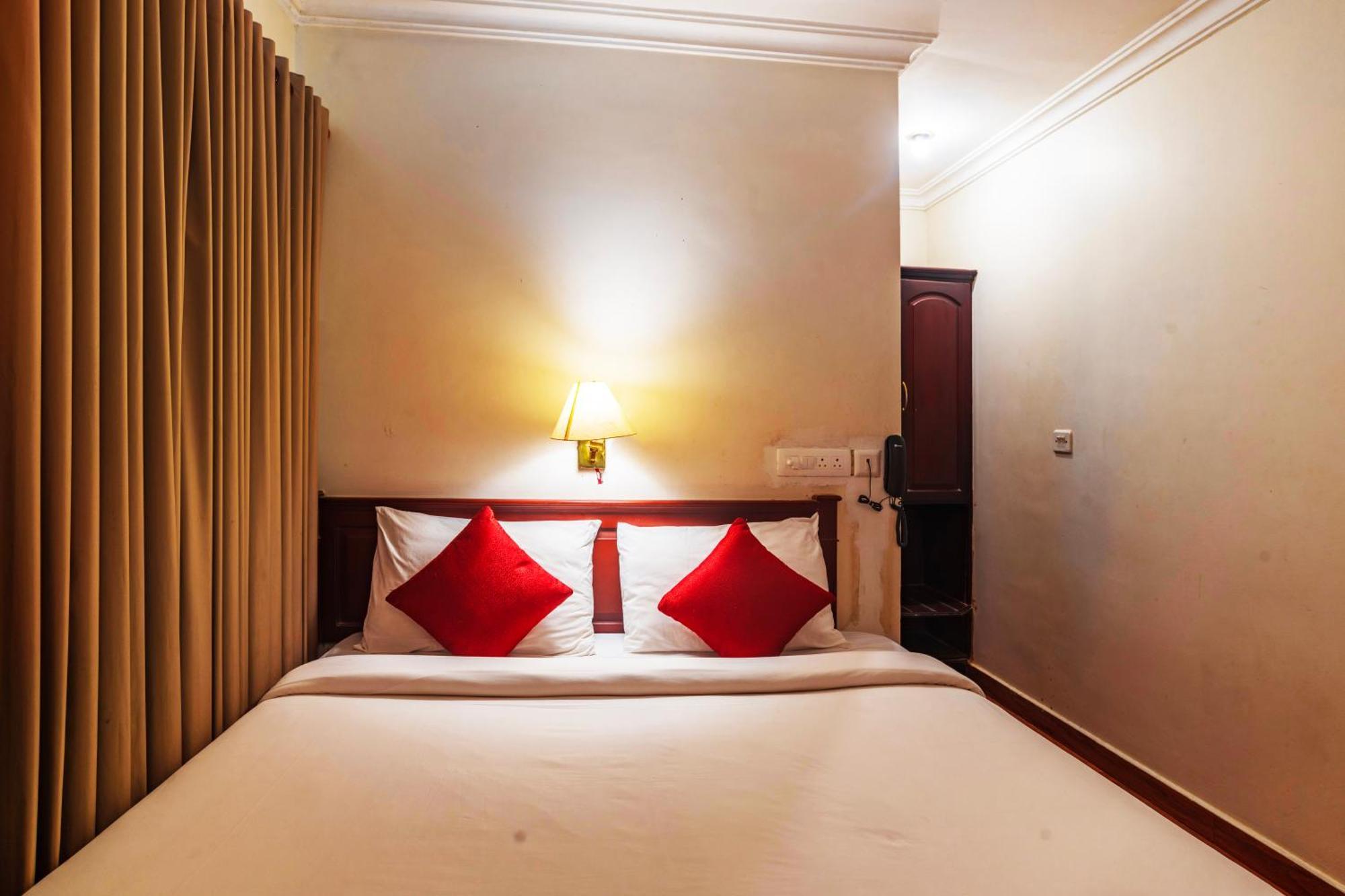 Hotel Archana Inn Kochi Ruang foto