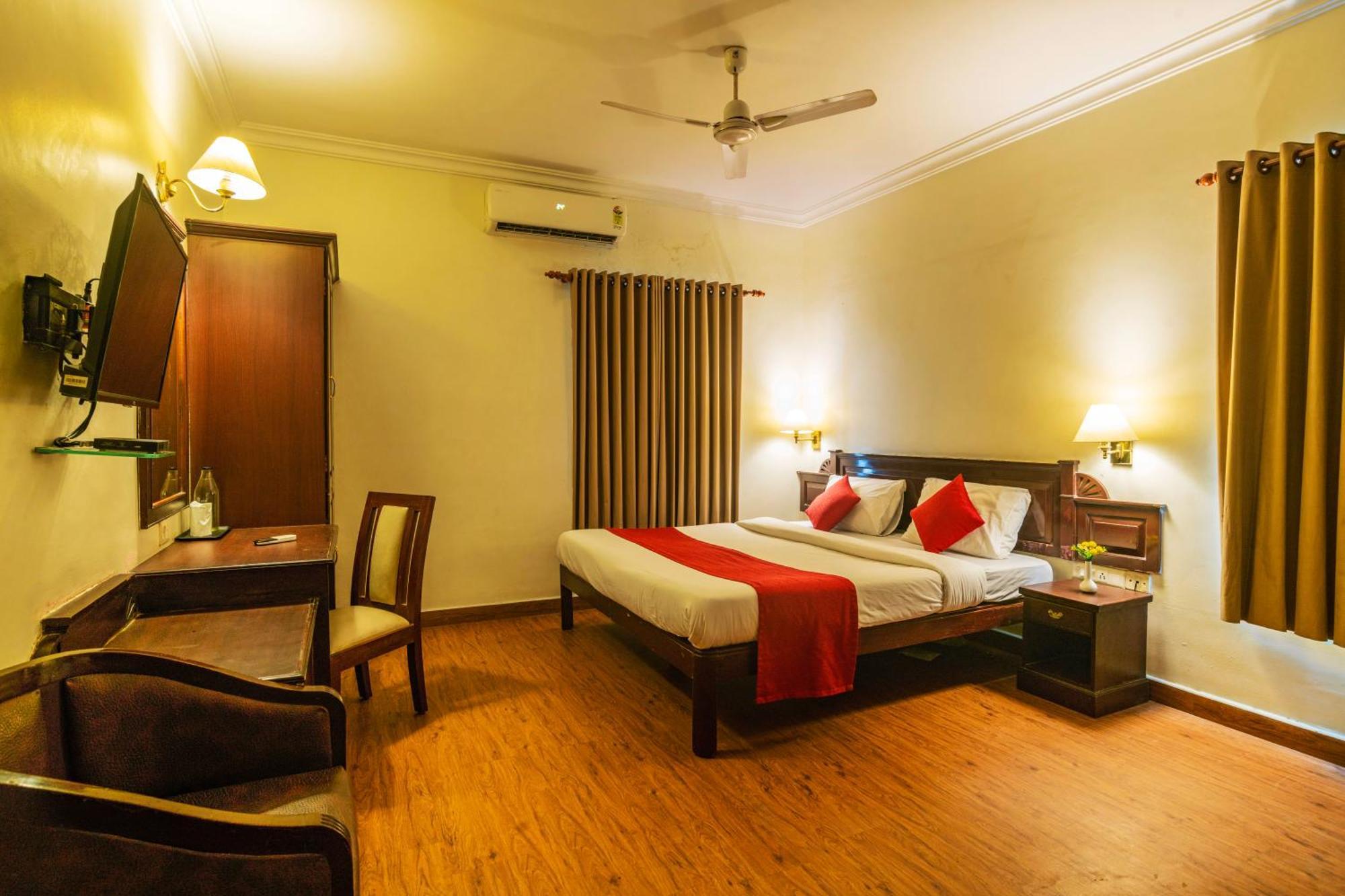 Hotel Archana Inn Kochi Bagian luar foto