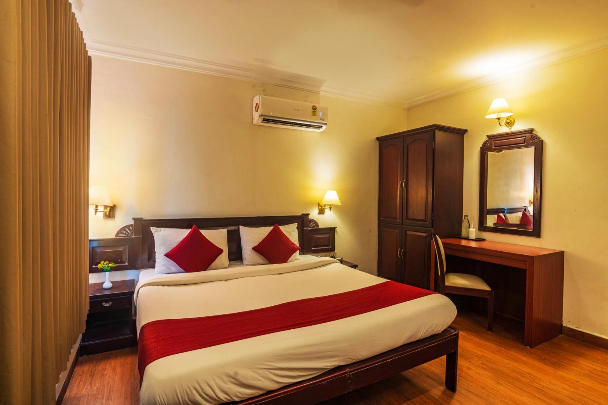 Hotel Archana Inn Kochi Ruang foto