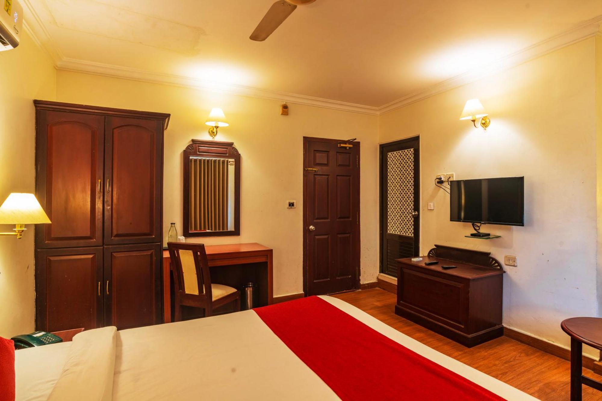 Hotel Archana Inn Kochi Bagian luar foto