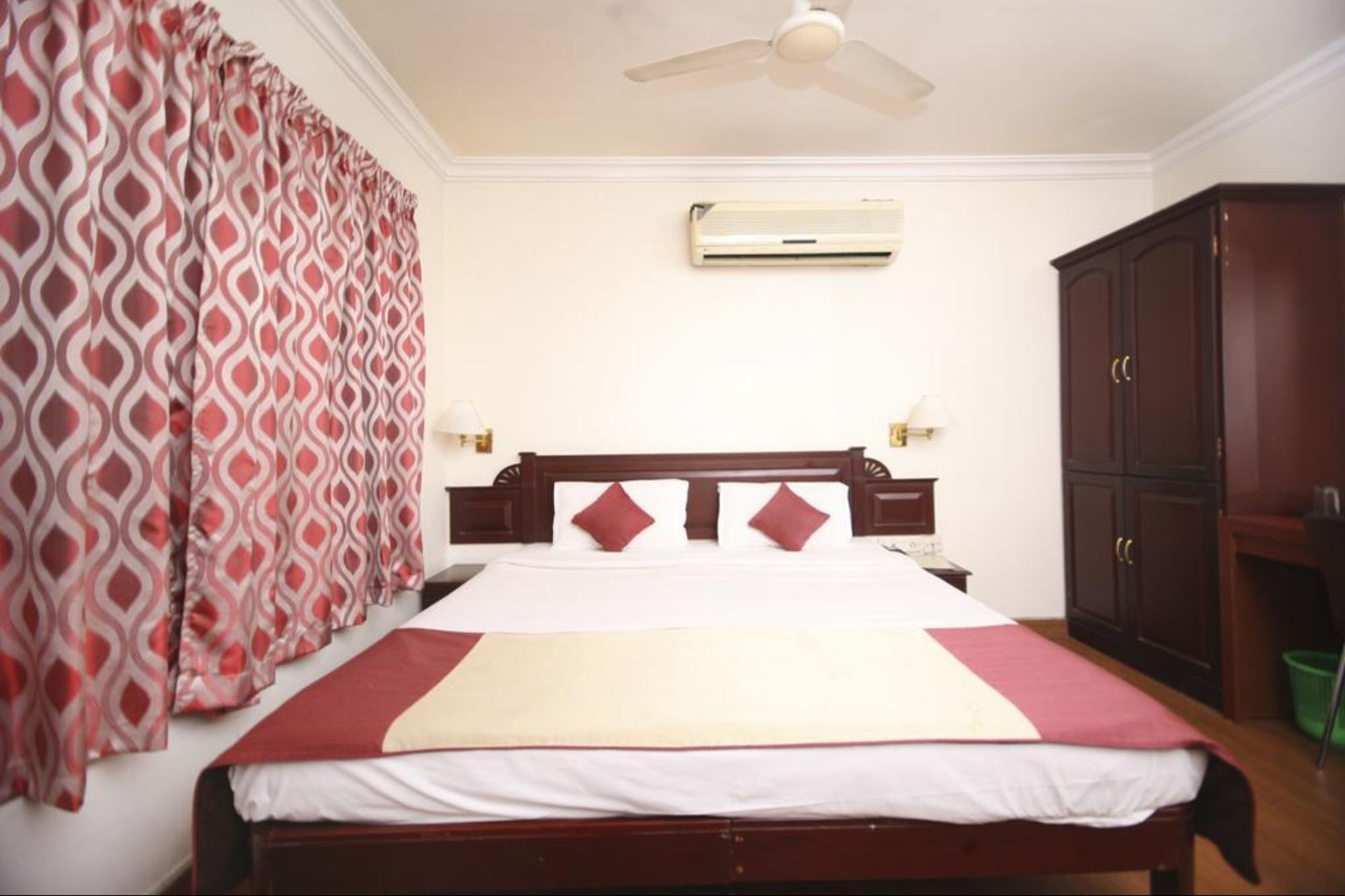 Hotel Archana Inn Kochi Bagian luar foto